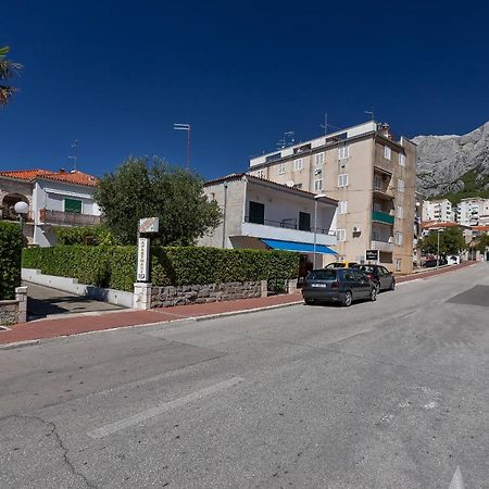 Apartments Carmen Makarska Ngoại thất bức ảnh