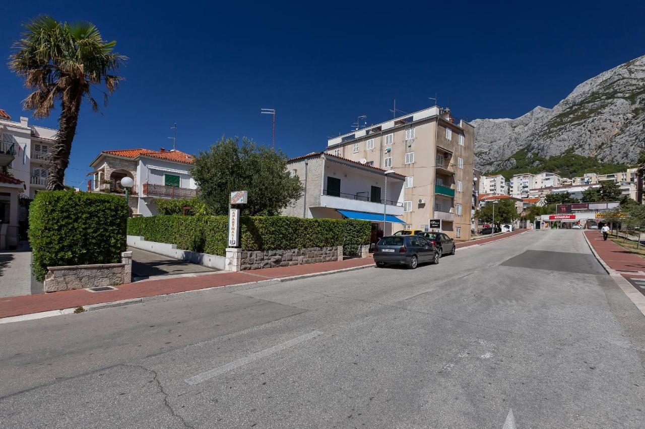 Apartments Carmen Makarska Ngoại thất bức ảnh