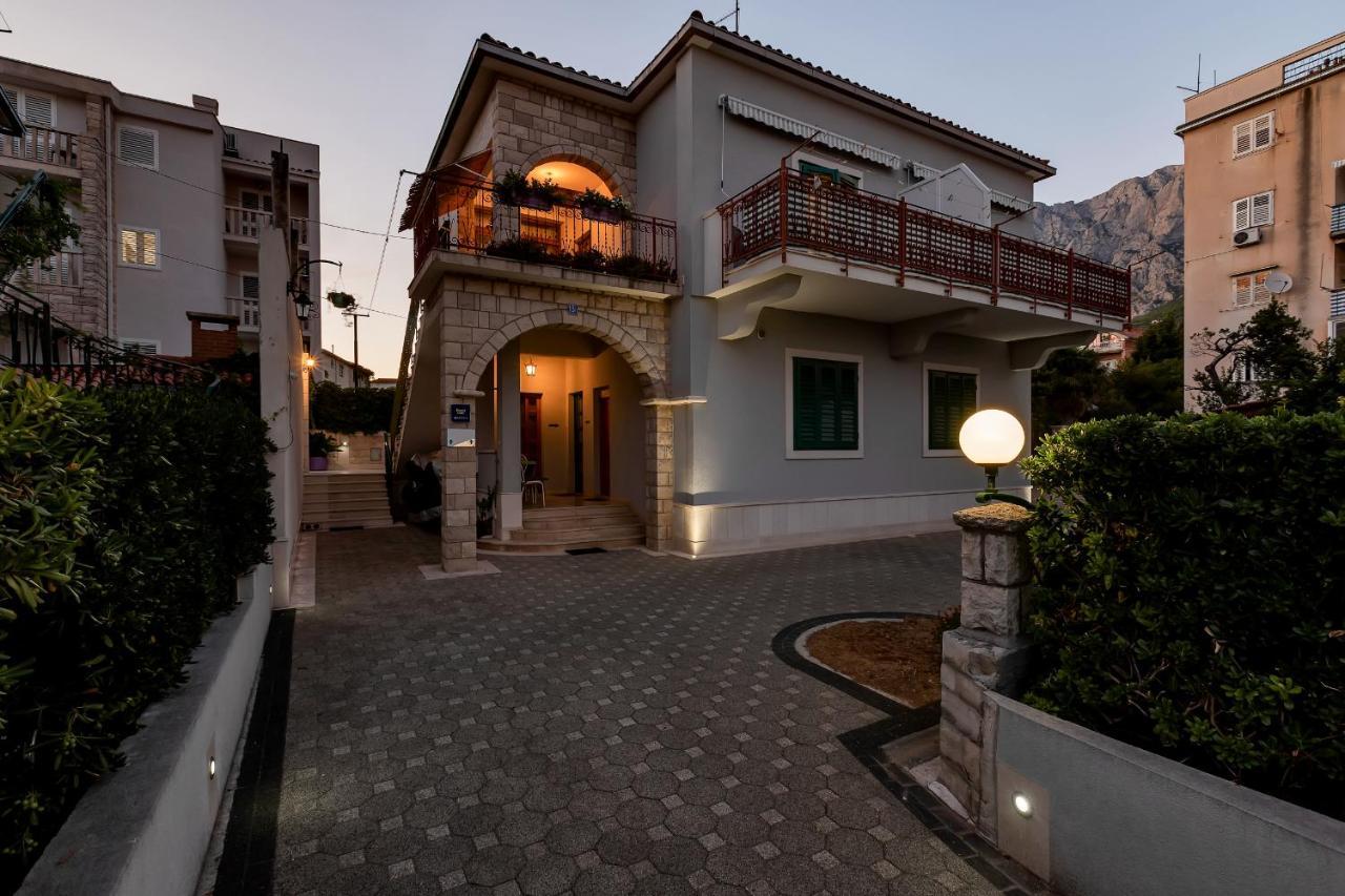Apartments Carmen Makarska Ngoại thất bức ảnh