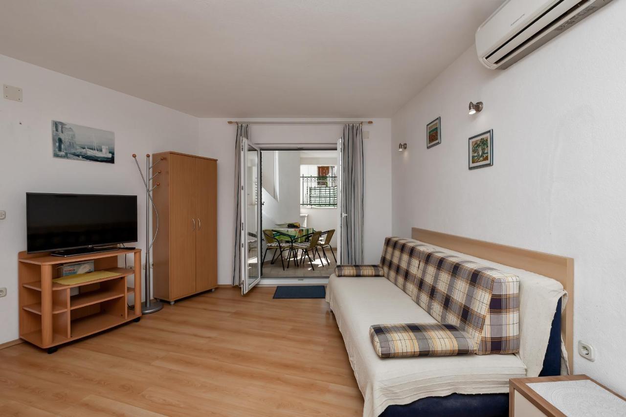 Apartments Carmen Makarska Ngoại thất bức ảnh